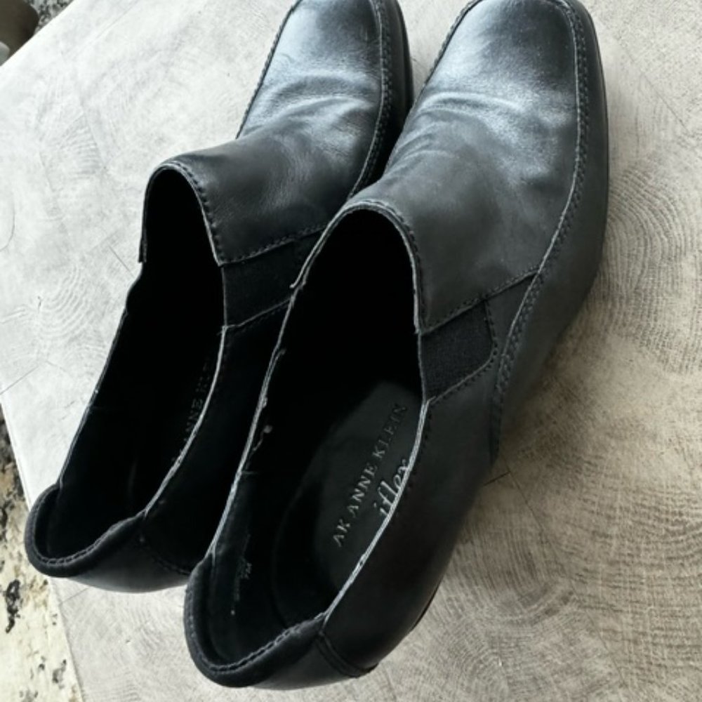 Anne Klein Iflex slip on mid heel- Size 7